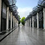 Lumineux Avec Grande Terrasse Et Parking Au Coeur De La