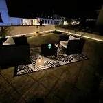 Lumineux Avec Grande Terrasse Et Parking Au Coeur De La