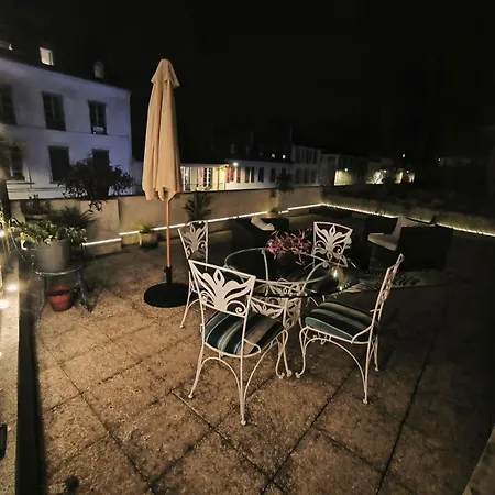 Апартаменты Lumineux Avec Grande Terrasse Et Parking Au Coeur De La *