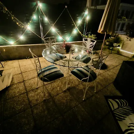 Lumineux Avec Grande Terrasse Et Parking Au Coeur De La Апартаменты По