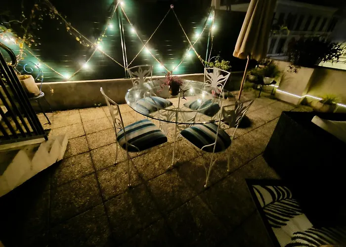 Lumineux Avec Grande Terrasse Et Parking Au Coeur De La Апартаменты По